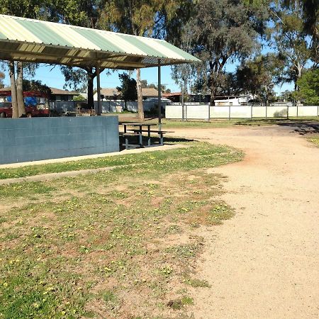 Newell Hwy Caravan Park Parkes Buitenkant foto