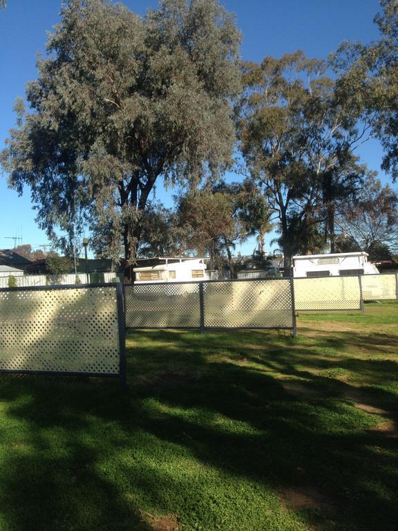 Newell Hwy Caravan Park Parkes Buitenkant foto