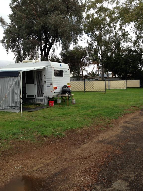 Newell Hwy Caravan Park Parkes Buitenkant foto