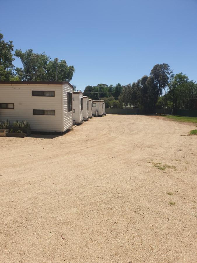 Newell Hwy Caravan Park Parkes Buitenkant foto